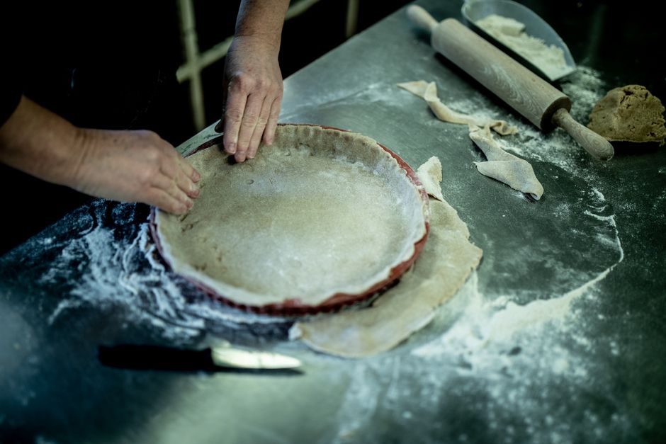 How to Blind Bake a Pie Crust (Times & Temp)
